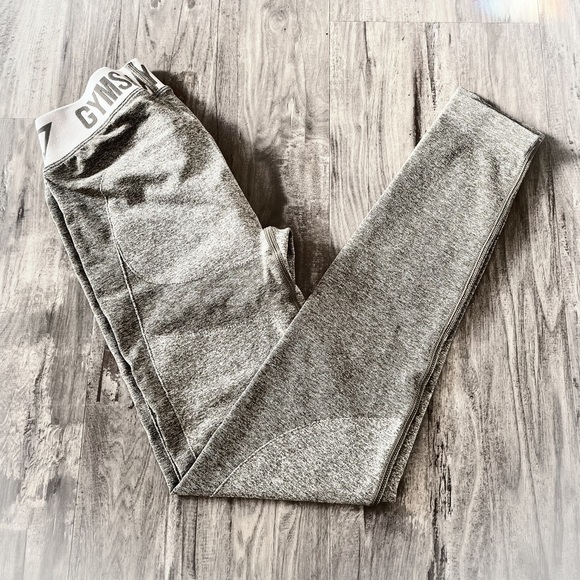 GYMSHARK Flex Leggings (Khaki/Sand) - Picture 3 of 6